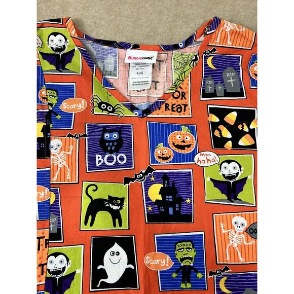 SCRUBSTAR Halloween Scrub Top Sz Large Dracula Spiders Frankenstein Shirt - Picture 4 of 8